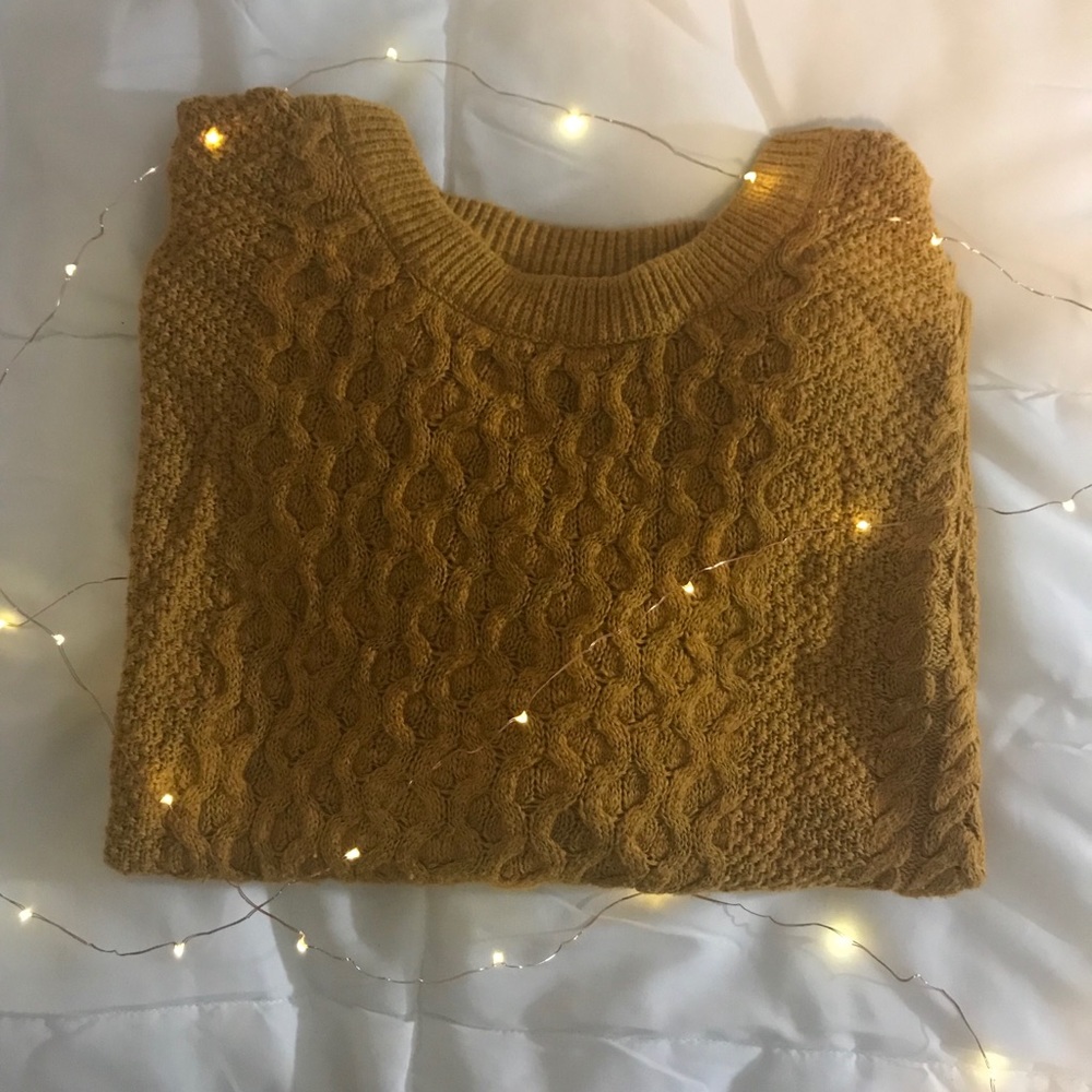 🔶MUSTARD YELLOW SWEATER🔶